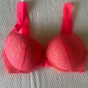 Victoria's Secret Pink Lace T-Shirt Bra